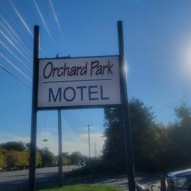 Orchard Park Motel, hotel di West Seneca