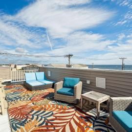 Ocean Hideaway Rooftop Deck Fireplace