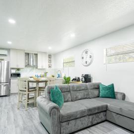 Mount Dora में, होटल Dora's Haven Getaway-Cozy 1Bedroom with Boat or Camper Parking- Free