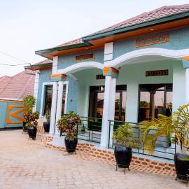 Modern Furnished House in Kabeza, hotel v destinaci Kigali
