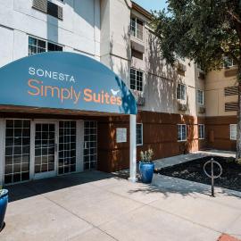 Sonesta Simply Suites Fort Worth, hotel u gradu Fort Vort