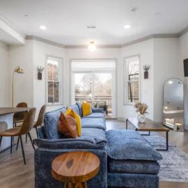 2BR - Across from Fairmount Park -10 mins to DT