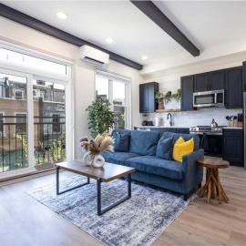 1BR Across from Fairmount Park - 10 mins to DT (E)