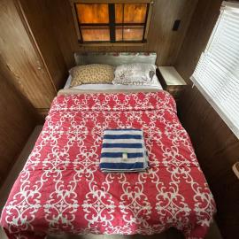 Affordable Rooms in RV Trailer, hotel in Los Angeles