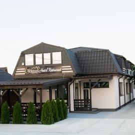 Hostel Karisma, Hotel in Bacău