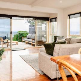 Absolute Waterfront Escape Deck & Games Room, hotel in Portarlington
