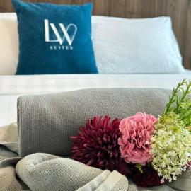 Jesselton Quay Kota Kinabalu City Centre by LW Suites, отель в Кота-Кинабалу