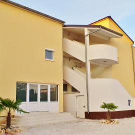 Apartment Maja