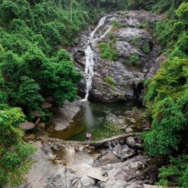 YesHue Eco Waterfall Retreat، فندق في هوى