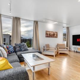 Polar Horizon Penthouse l Central l Sea View