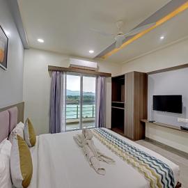 Sai Unity Boutique Stay, hotelli kohteessa Garudeshwar