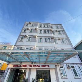 Daisy Apartment & Hotel Cẩm Phả, hotel v destinaci Hòn Một