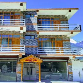 Hotel Midway Inn, Hotel in Jagatsukh