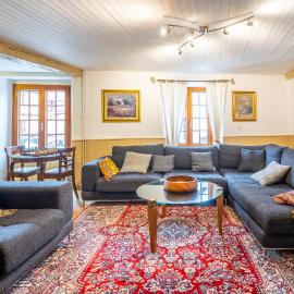 Typical Alsace house - ideal for groups and families, hotel in Dambach-la-Ville