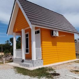 Golden Roomstay Cheq Ayoh Pantai Penarik Setiu, hotel in Kampong Ru Sepuloh