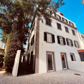 Living Funchal Executive, hotel en Funchal