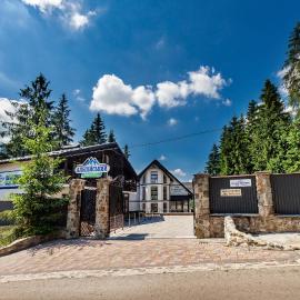 Alpiyskiy, hotel a Yablunytsya