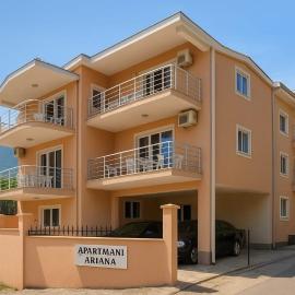 Apartmani ARIANA, hotel in Dobra Voda