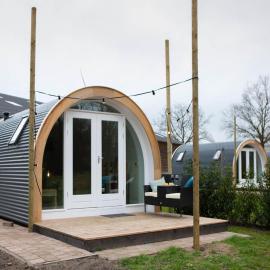 Tiny Home in Oirschot next to forest, hotel di Oirschot