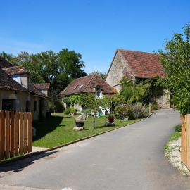 La Grange Blanche โรงแรมในSaint-Germain