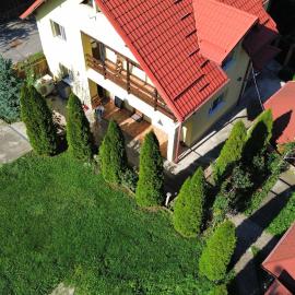 Casa Galbena, khách sạn ở Slănic