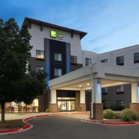 Holiday Inn Express & Suites Albuquerque Historic Old Town by IHG, hotelli kohteessa Albuquerque