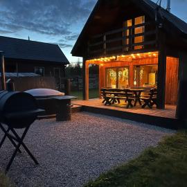 Górskie kaszuby ,Gołubie ,Domek w sielskim klimacie ,niedaleko jeziora na Kaszubach-do 10 osob,sauna ,balia,kominek, cisza i spokój, hotel a Sikorzyno