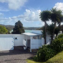 Kymata Cottage, hotel u gradu Raglan