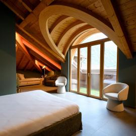 Sky Room Mountain View - 3 min walk to Bernina Express, hotel in Tirano