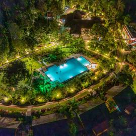 Pranavam Resort & Spa, готель у місті Tariyod