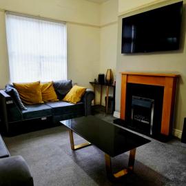 Oge's House, hotel in Bradford