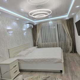 VIP Квартира в центре Бендер улица Кирова 36, hotel in Bender