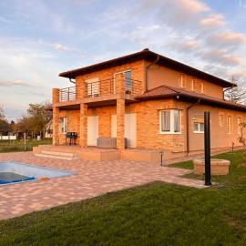 Virág Vendégház Balatonszárszó