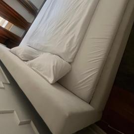Niedras place, hotel in Degole