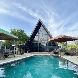 Sariaya Staycation-Pool, Jacuzzi, PS5 and WiFi