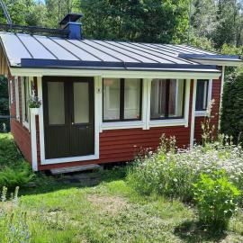 Villa V Tähkä - Kodikas puutalo ilmastoinnilla, khách sạn ở Helsinki
