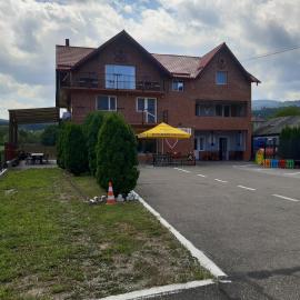 Pensiunea La Ovidiu, готель у місті Frasin