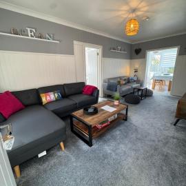Ferring में, होटल Ocean Cottage, Ferring - seaside cottage moments from the beach and Bluebird cafe