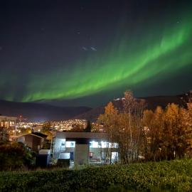 Cozy Aurora View Apartments - Entire 3-Bedroom Fully Furnished Near City Centre, hotel i Tromsø