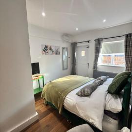 The Bungalow, hotel em Lichfield