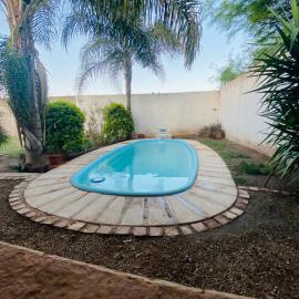 Kingston House, hotel in La Rioja