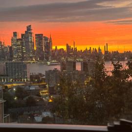 Cozy Comfy with AMAZING NYC Views 15min to Manhattan T SQ, hotel in Union City