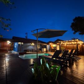 Inn Nature Pousada Casa de Veraneio com piscina, hotel em Palhoça