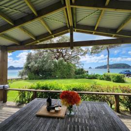 Absolute Beachfront Bach