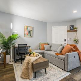 Escape to Bliss Relax in Cozy Style Spacious Suite with Two King Beds