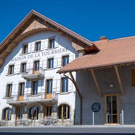 Hôtel de la Maison de la Tourbière, hotel en Les Ponts-de-Martel
