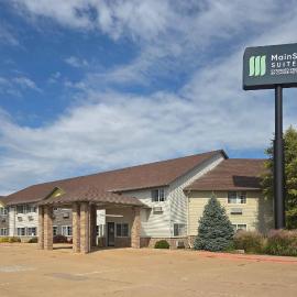 MainStay Suites LeClaire - Quad Cities: Le Claire şehrinde bir otel