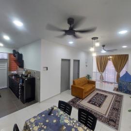 Homestay DNailah, hotel in Kampong Jelatang