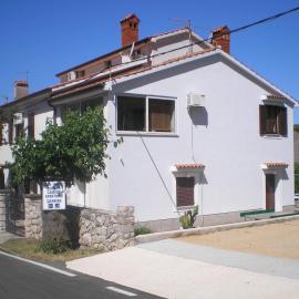 Rooms Ester, ξενοδοχείο σε Cres