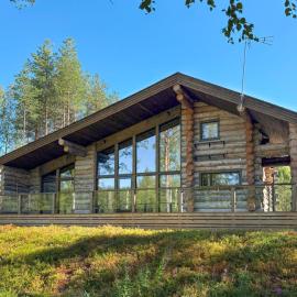 Holiday Villa Karhunkelo - sis 2 kpl hissilippuja, Hotel in Ukkohalla